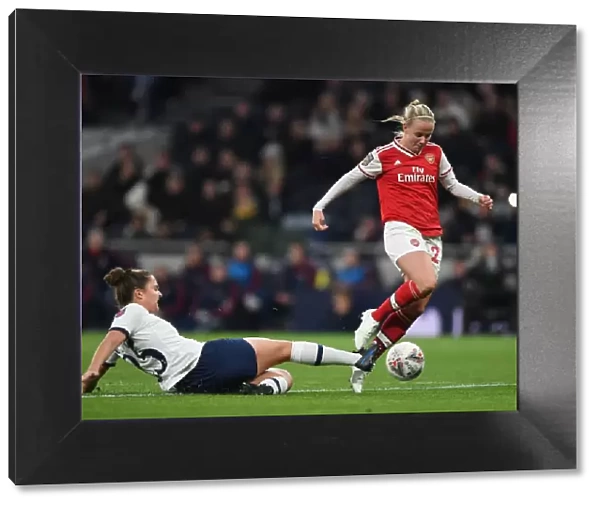 Tottenham vs. Arsenal: FA Womens Super League Clash - Beth Mead Faces Off Against Hannah Godfrey