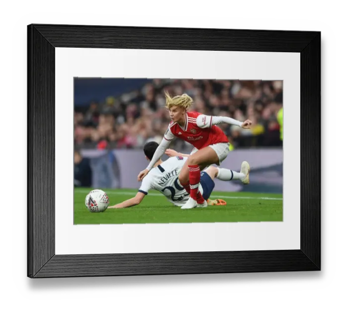 Framed Print : Tottenham vs Arsenal: Beth Mead Faces Off in FA WSL Clash Framed Print : Tottenham vs Arsenal: Beth Mead Faces Off in FA WSL Clash