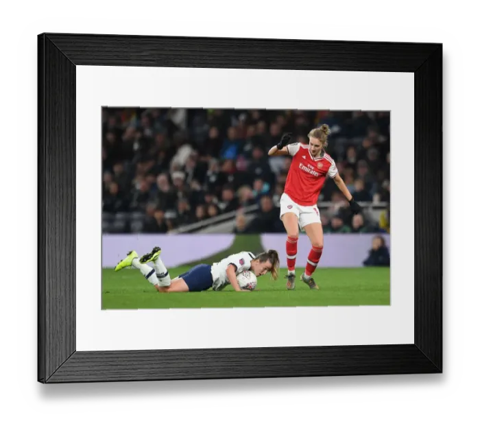 Framed Print : Tottenham vs Arsenal: Women's Super League Clash - Viviane Miedema vs Anna Filbey