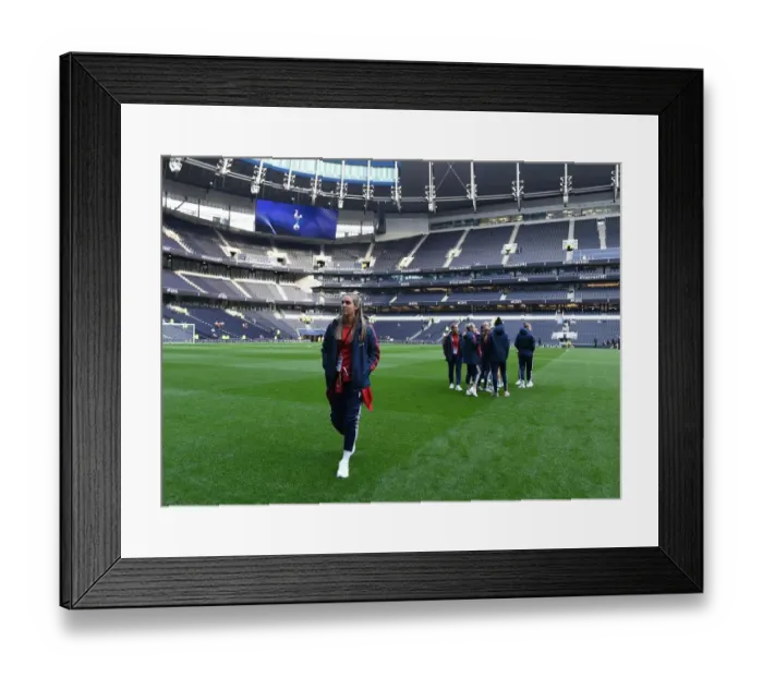 Framed Print : Arsenal's Jill Roord Gears Up for Tottenham Hotspur Clash in FA WSL