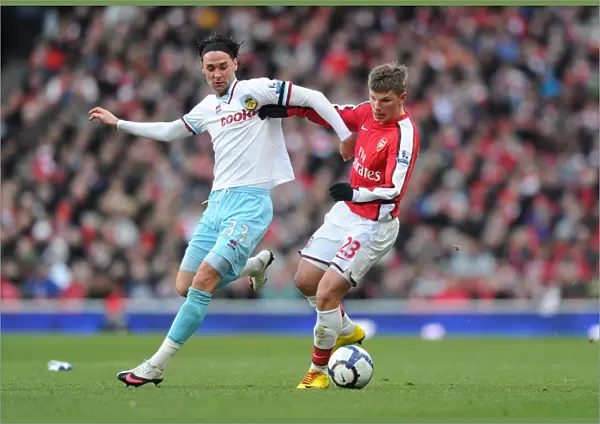 Andrey Arshavin (Arsenal) Chris Eagles (Burnley). Arsenal 3: 1 Burnley, Barclays Premier League
