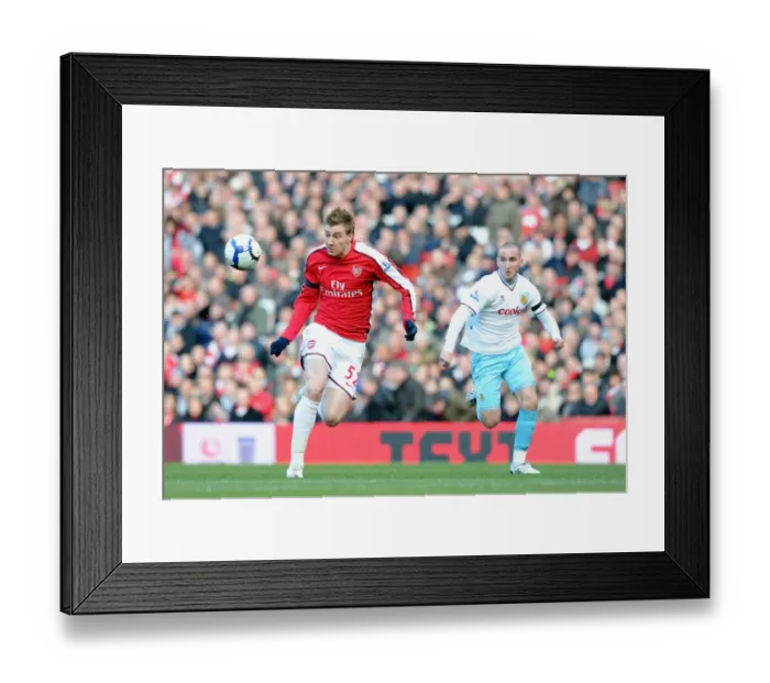 Framed Print : Nicklas Bendtner (Arsenal) Martin Paterson (Burnley). Arsenal 3: 1 Burnley Framed Print : Nicklas Bendtner (Arsenal) Martin Paterson (Burnley). Arsenal 3: 1 Burnley