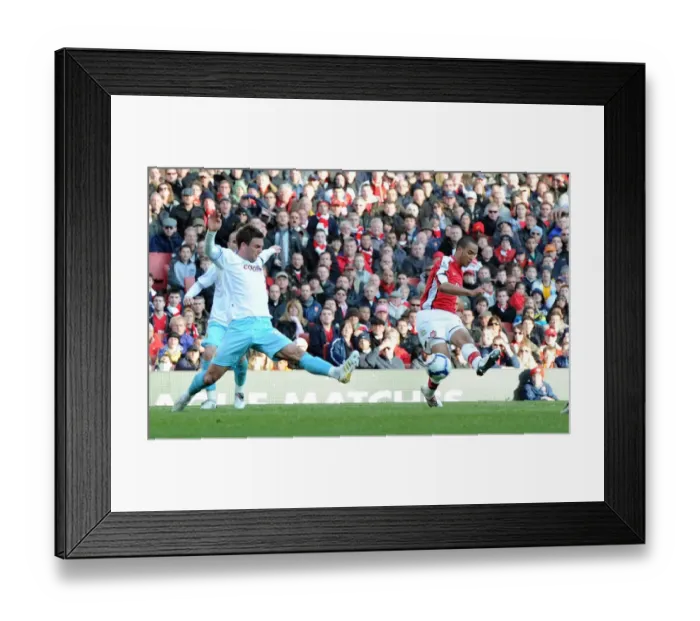 Framed Print : Theo Walcott Scores the Second Goal: Arsenal 3-1 Burnley, Barclays Premier League Framed Print : Theo Walcott Scores the Second Goal: Arsenal 3-1 Burnley, Barclays Premier League
