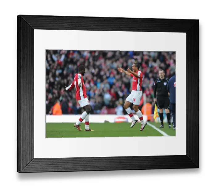 Framed Print : Theo Walcott and Emmanuel Eboue: Arsenal's Dynamic Duo Celebrates Goal Against Burnley