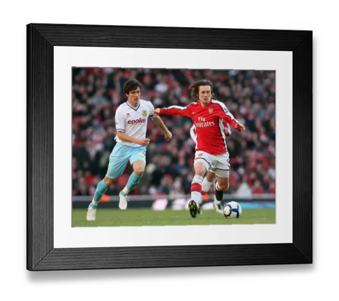 Framed Print : Tomas Rosicky (Arsenal) Jack Cork (Burnley). Arsenal 3: 1 Burnley. Barclays Premier League
