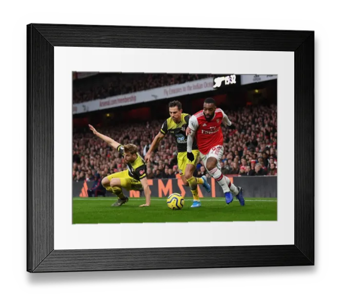 Framed Print : Alexandre Lacazette (Arsenal) Cedric Soares (Soton) Framed Print : Alexandre Lacazette (Arsenal) Cedric Soares (Soton)