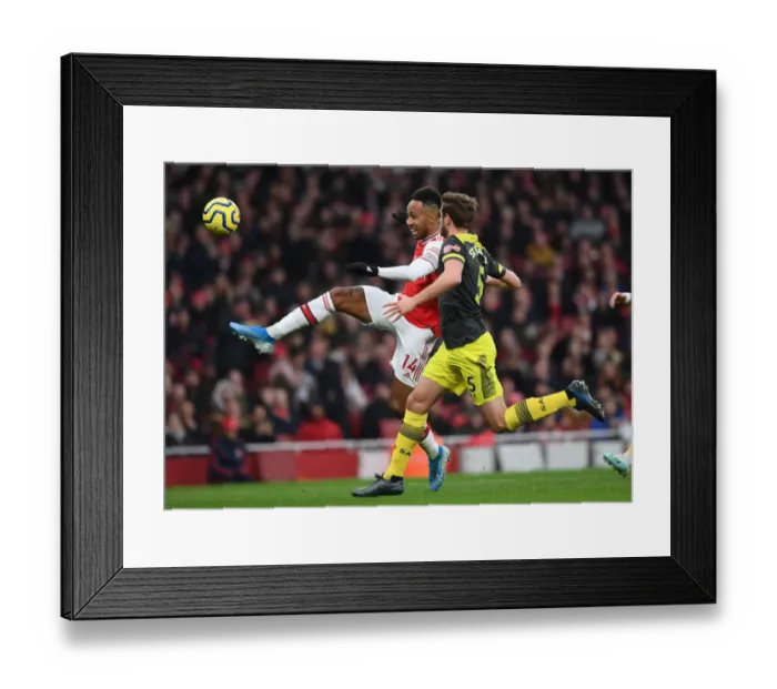 Framed Print : Pierre-Emerick Aubameyang (Arsenal) Jack Stephens (Soton) Framed Print : Pierre-Emerick Aubameyang (Arsenal) Jack Stephens (Soton)