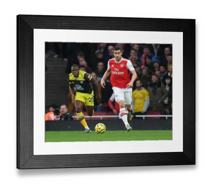 Framed Print : Sokratis (Arsenal) Michael Obafemi (Soton)