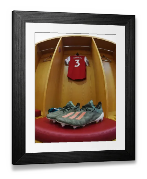 Framed Print : Arsenal FC: Kieran Tierney's Pre-Match Routine vs Southampton (Premier League 2019-20)