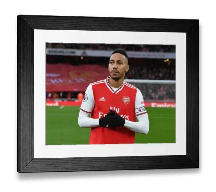 Framed Print : Arsenal's Aubameyang Gears Up for Southampton Showdown: Premier League 2019 / 20 Framed Print : Arsenal's Aubameyang Gears Up for Southampton Showdown: Premier League 2019 / 20