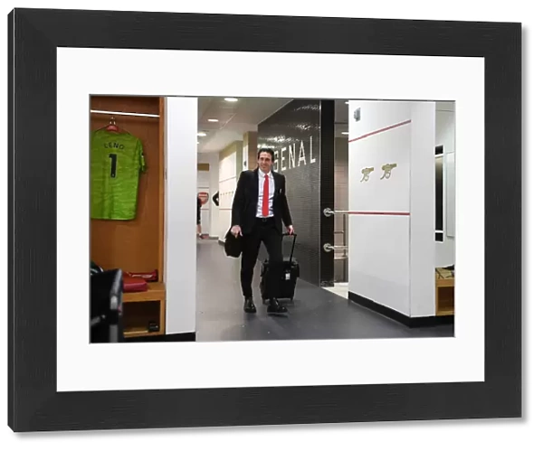 Unai Emery in Arsenal Changing Room Before Arsenal v Southampton, Premier League 2019-20