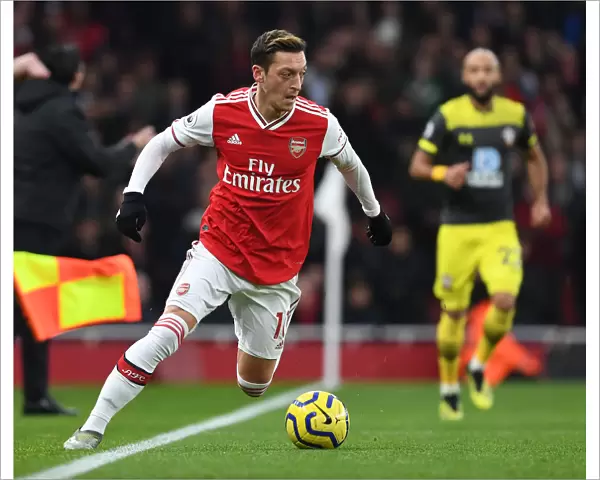 Mesut Ozil's Brilliant Performance: Arsenal's Victory Against Southampton (November 2019)