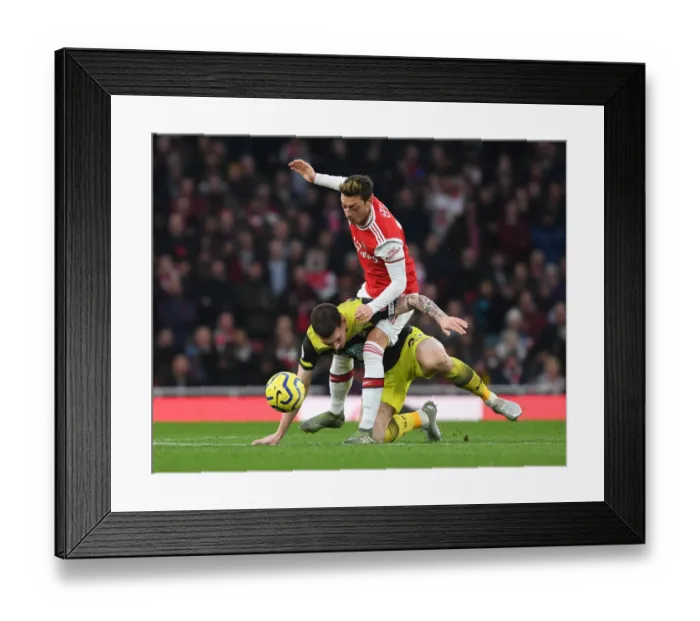 Framed Print : Arsenal vs. Southampton: Ozil vs. Hojbjerg Clash in Premier League Showdown