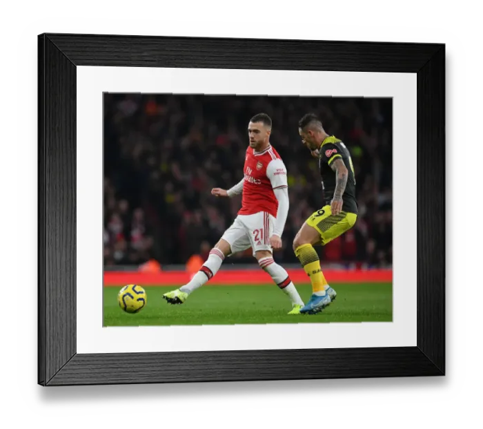 Framed Print : Arsenal vs Southampton: Wings Clash - Chambers vs Ings, Premier League 2019-20 Framed Print : Arsenal vs Southampton: Wings Clash - Chambers vs Ings, Premier League 2019-20