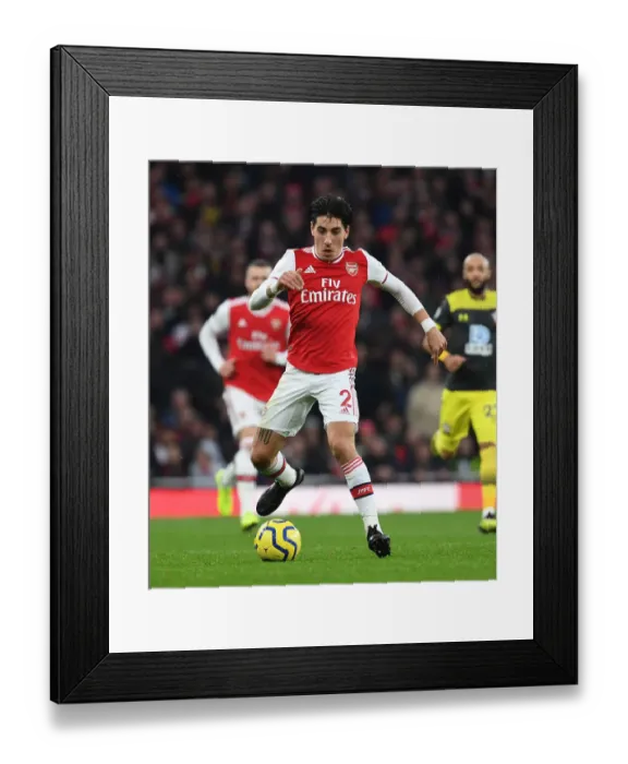 Framed Print : Arsenal's Bellerin Faces Southampton in Premier League Showdown Framed Print : Arsenal's Bellerin Faces Southampton in Premier League Showdown