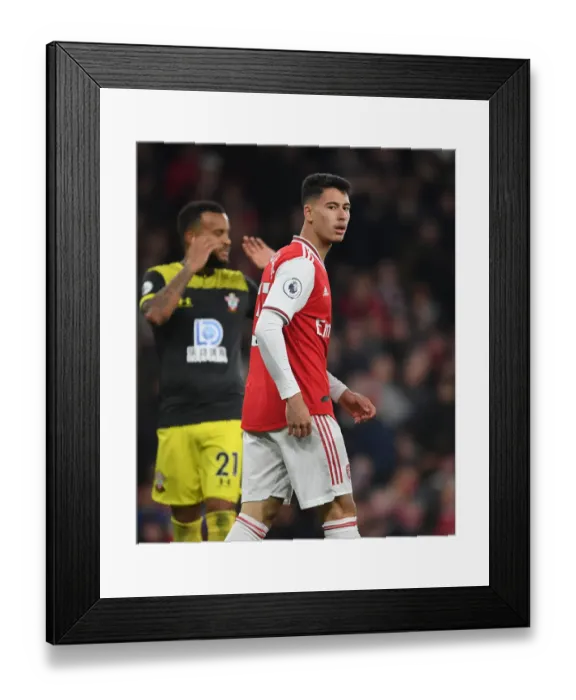Framed Print : Arsenal's Martinelli Shines in Premier League Clash Against Southampton Framed Print : Arsenal's Martinelli Shines in Premier League Clash Against Southampton
