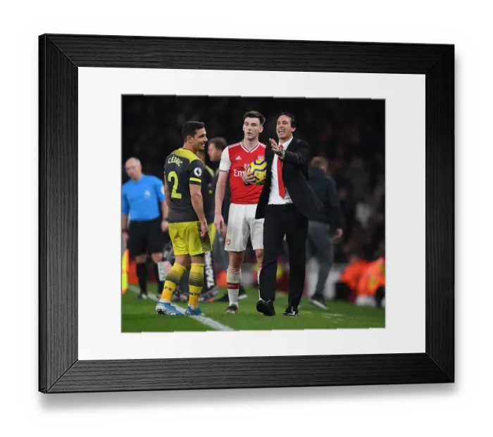 Framed Print : Strategic Talks: Unai Emery and Kieran Tierney at Arsenal's Touchline during Arsenal vs Southampton, 2019-20 Premier League