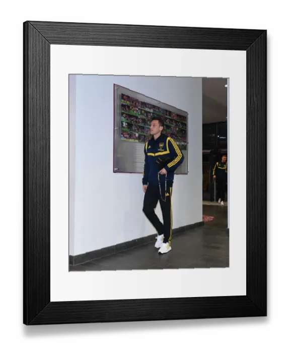 Framed Print : Mesut Ozil's Arrival: Arsenal vs Eintracht Frankfurt, UEFA Europa League 2019-20, Emirates Stadium