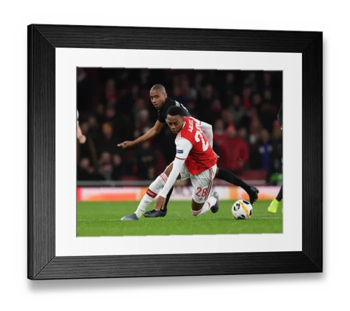 Framed Print : Arsenal's Joe Willock Scores Past Eintracht Frankfurt in Europa League Clash