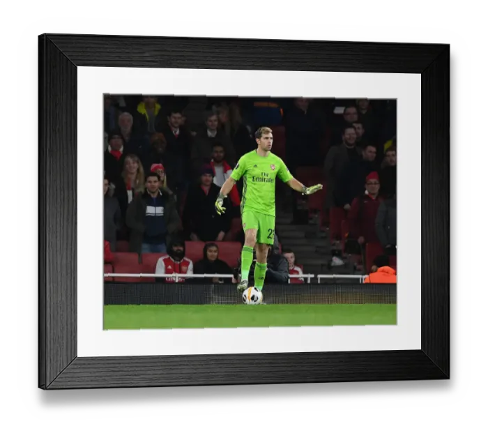 Framed Print : Arsenal vs Eintracht Frankfurt: Emiliano Martinez in Action - UEFA Europa League 2019-20