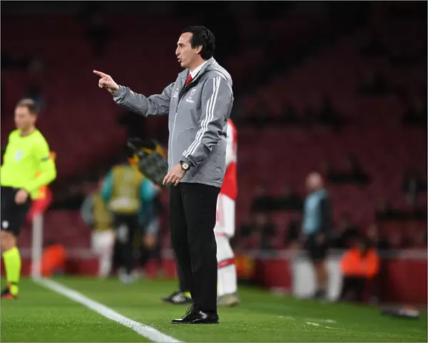 Unai Emery Leads Arsenal in Europa League Battle against Eintracht Frankfurt