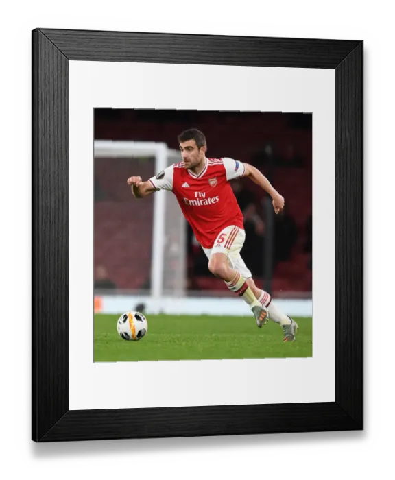 Framed Print : Arsenal's Sokratis in Action against Eintracht Frankfurt in UEFA Europa League Framed Print : Arsenal's Sokratis in Action against Eintracht Frankfurt in UEFA Europa League
