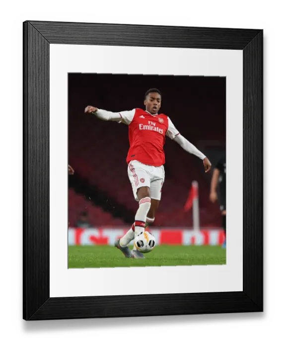 Framed Print : Arsenal vs Eintracht Frankfurt: Joe Willock in Action - UEFA Europa League Group F Framed Print : Arsenal vs Eintracht Frankfurt: Joe Willock in Action - UEFA Europa League Group F
