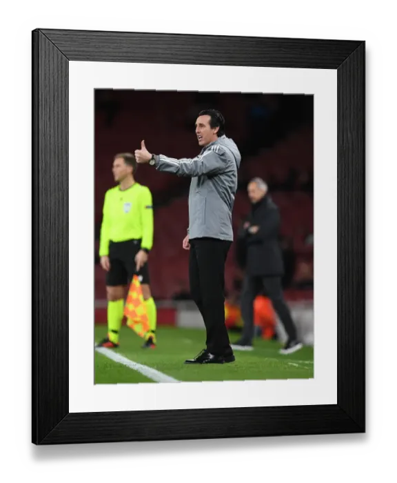 Framed Print : Unai Emery Leads Arsenal in Europa League Battle Against Eintracht Frankfurt