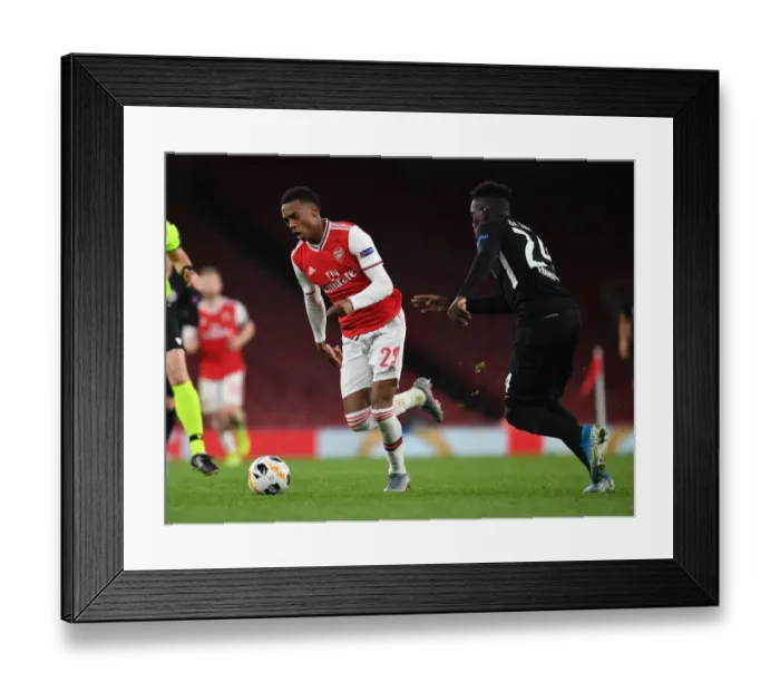Framed Print : Joe Willock's Dramatic Goal: Arsenal Secures Europa League Victory over Eintracht Frankfurt Framed Print : Joe Willock's Dramatic Goal: Arsenal Secures Europa League Victory over Eintracht Frankfurt