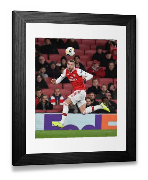 Framed Print : Calum Chambers in Action: Arsenal vs Eintracht Frankfurt, UEFA Europa League 2019-20