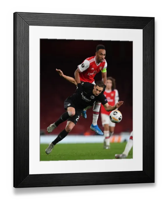 Framed Print : Arsenal vs Eintracht Frankfurt: Aubameyang Faces Off in Europa League Clash