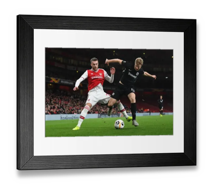 Framed Print : Arsenal vs Eintracht Frankfurt: Calum Chambers vs Martin Hinteregger Clash in Europa League Group F