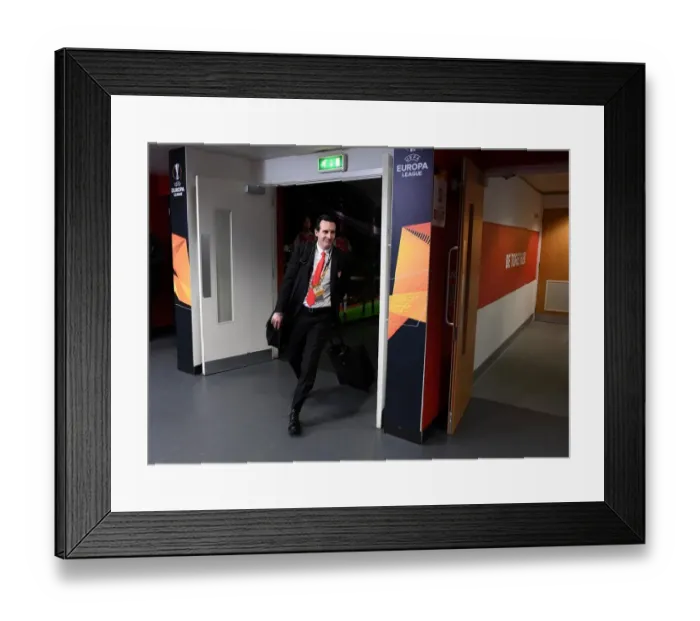 Framed Print : Unai Emery Leads Arsenal in Europa League Battle against Eintracht Frankfurt
