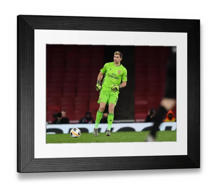 Framed Print : Emi Martinez: Arsenal's Europa League Hero vs Eintracht Frankfurt Framed Print : Emi Martinez: Arsenal's Europa League Hero vs Eintracht Frankfurt