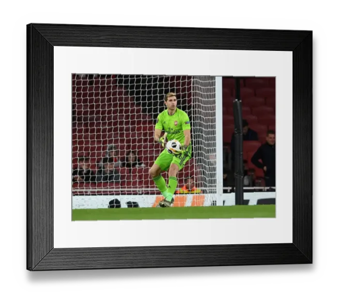 Framed Print : Emi Martinez: Arsenal's Europa League Hero vs Eintracht Frankfurt