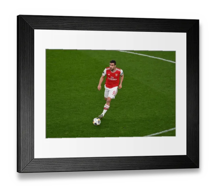 Framed Print : Arsenal vs Eintracht Frankfurt: Europa League Clash at Emirates Stadium