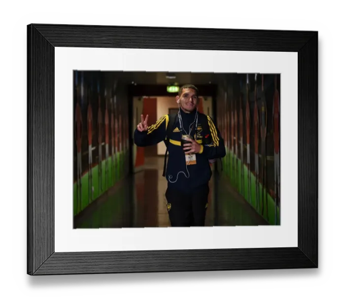 Framed Print : Arsenal's Lucas Torreira Gears Up for Arsenal FC vs Eintracht Frankfurt in UEFA Europa League