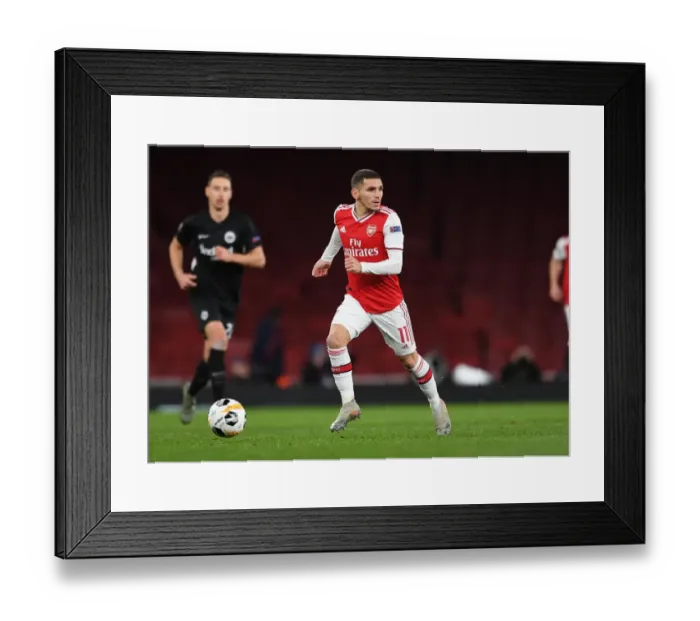 Framed Print : Arsenal's Lucas Torreira in Action against Eintracht Frankfurt in UEFA Europa League Framed Print : Arsenal's Lucas Torreira in Action against Eintracht Frankfurt in UEFA Europa League