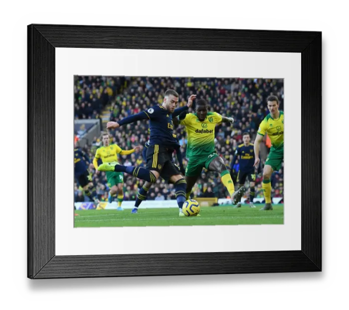 Framed Print : Calum Chambers (Arsenal) Ibrahim Amadou (Norwich) Framed Print : Calum Chambers (Arsenal) Ibrahim Amadou (Norwich)