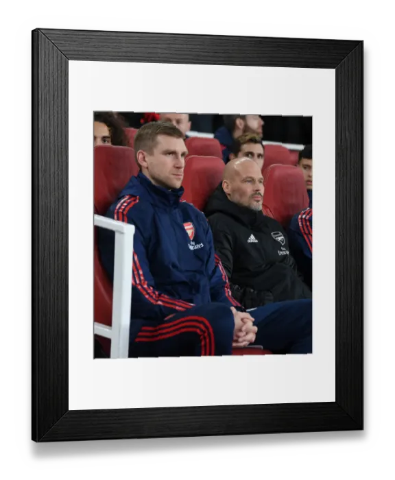 Framed Print : Arsenal Interim Coach Freddie Ljungberg with Per Mertesacker during Arsenal vs Brighton & Hove Albion, Premier League 2019-20