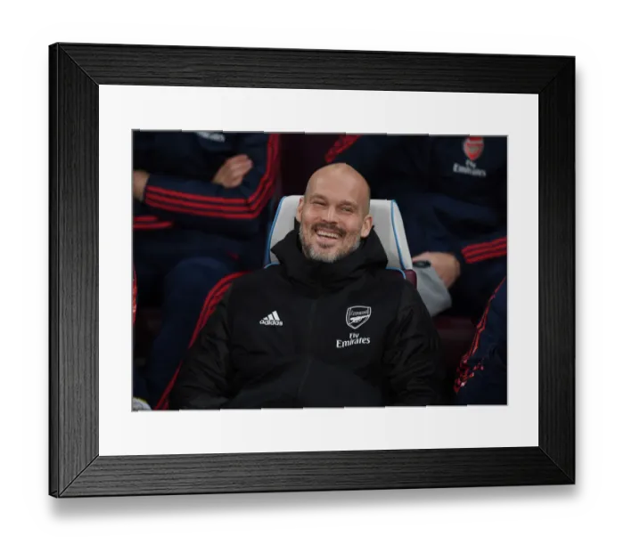 Framed Print : Freddie Ljungberg Leads Arsenal in Premier League Clash against West Ham United