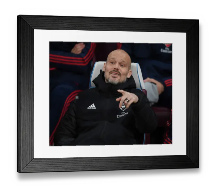 Framed Print : Freddie Ljungberg Leads Arsenal Against West Ham United in Premier League Showdown