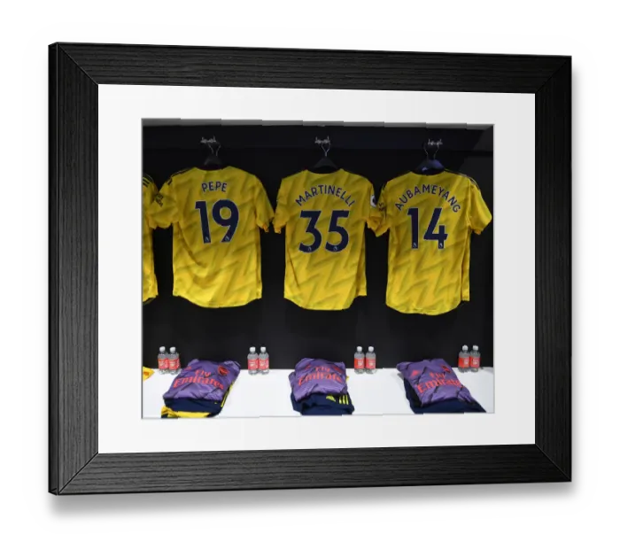 Framed Print : Arsenal Football Club: Pre-Match Gear Up - West Ham United vs Arsenal (2019-20)