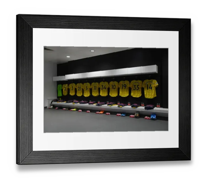 Framed Print : Arsenal's Unity Before Battle: The Pre-Match Huddle vs West Ham United, Premier League 2019-20 Framed Print : Arsenal's Unity Before Battle: The Pre-Match Huddle vs West Ham United, Premier League 2019-20