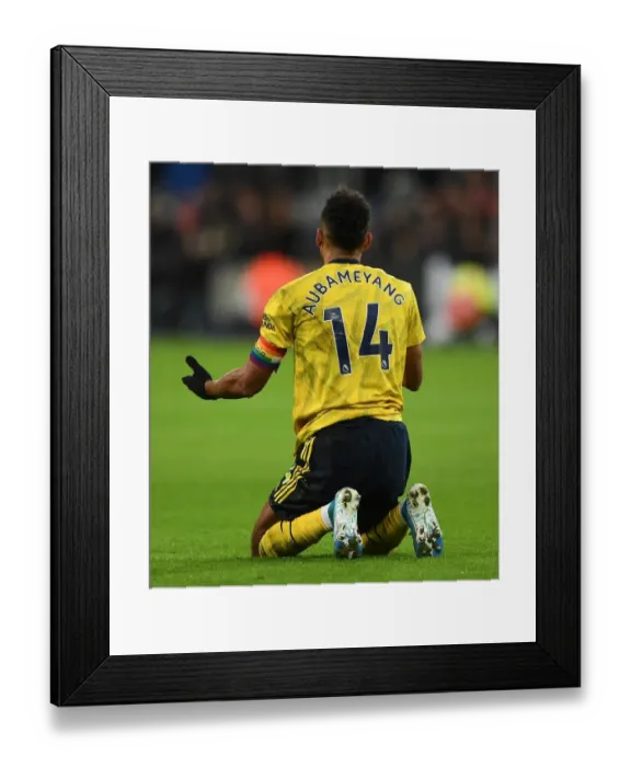 Framed Print : Aubameyang's Dramatic Goal: Arsenal Edge Past West Ham in Premier League Thriller