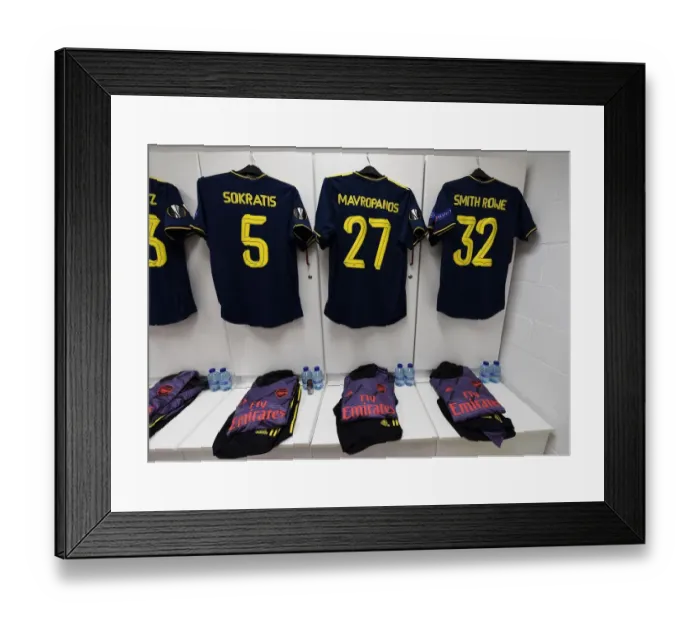 Framed Print : Standard Liege v Arsenal FC: Group F - UEFA Europa League Framed Print : Standard Liege v Arsenal FC: Group F - UEFA Europa League