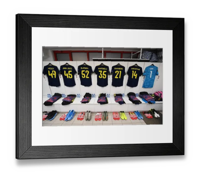 Framed Print : Arsenal FC: United in Pre-Match Focus - The Huddle before Battle, UEFA Europa League 2019-20, Standard Liege Framed Print : Arsenal FC: United in Pre-Match Focus - The Huddle before Battle, UEFA Europa League 2019-20, Standard Liege