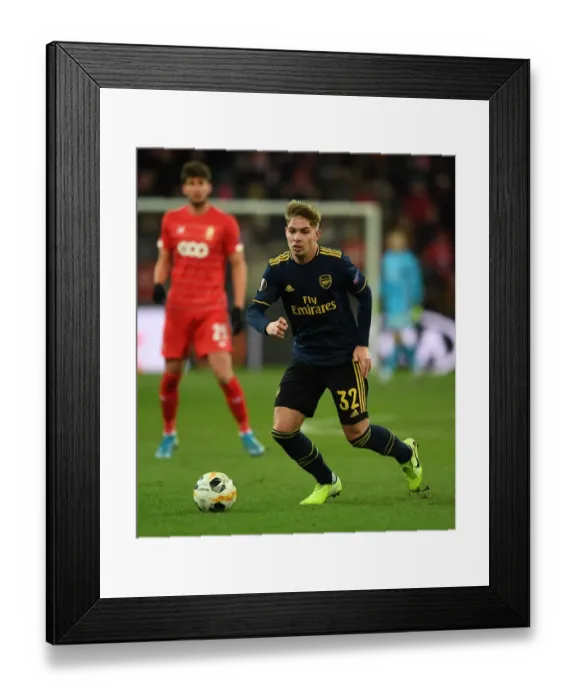 Framed Print : Arsenal's Emile Smith Rowe Shines in Standard Liege Clash: UEFA Europa League Group F