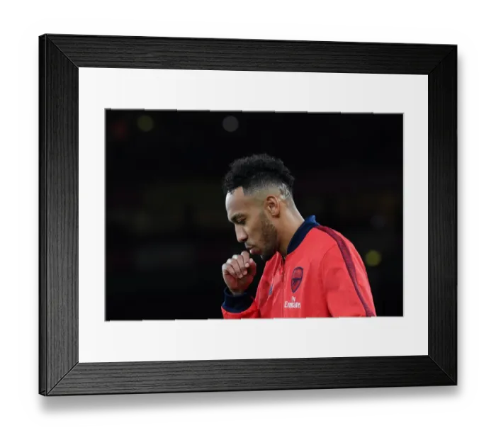 Framed Print : Arsenal's Aubameyang Prepares for Manchester City Showdown - Premier League 2019 / 20 Framed Print : Arsenal's Aubameyang Prepares for Manchester City Showdown - Premier League 2019 / 20