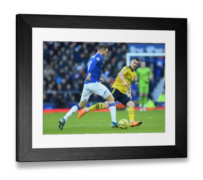 Framed Print : Xhaka Clashes with Sigurdsson: Everton vs. Arsenal, Premier League 2019-20 Framed Print : Xhaka Clashes with Sigurdsson: Everton vs. Arsenal, Premier League 2019-20